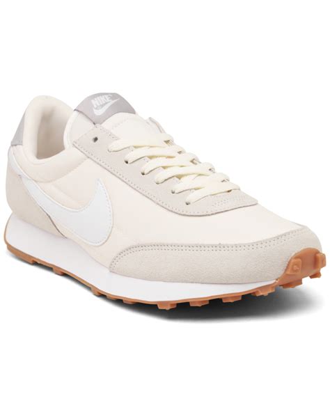 Nike Women's Daybreak Casual Shoes (Summit White/Metallic 